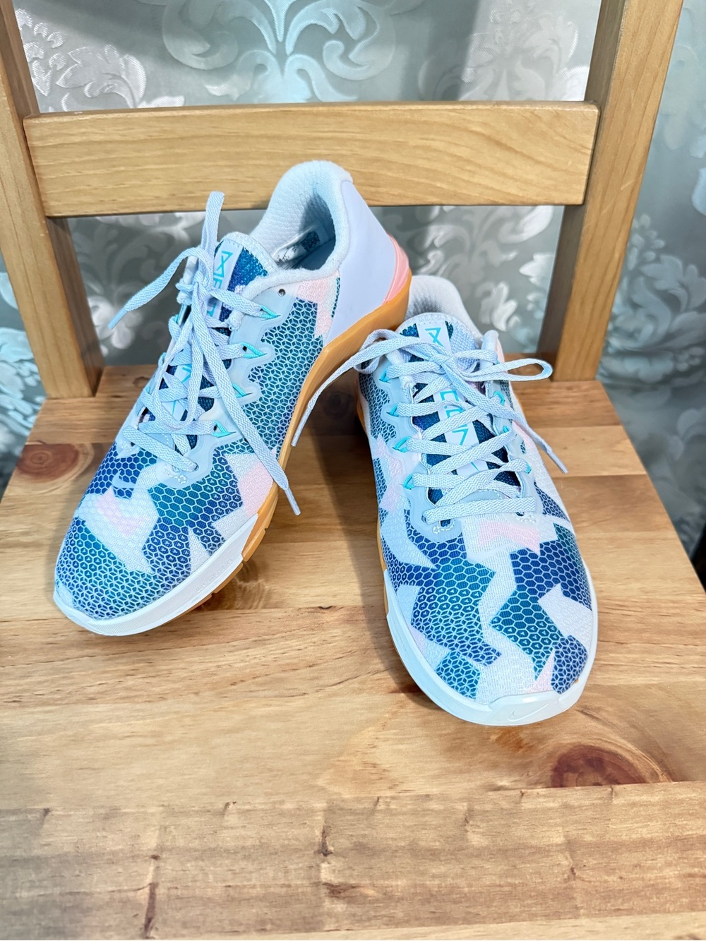Nike Kids Athletic Shoes in Blue, Light Blue & Pink